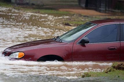 Poplave širom Bosne i Hercegovine, dramatično u mnogim gradovima Poplave širom Bosne i Hercegovine, dramatično u mnogim gradovima