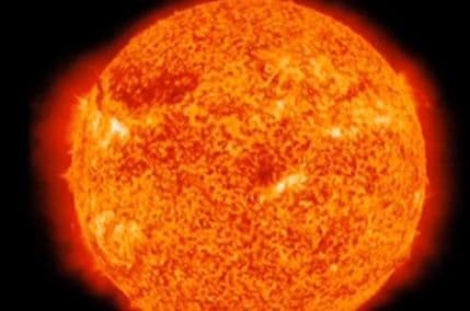 Naučnici: Naše Sunce ima "brata", 15 puta je veći Naučnici: Naše Sunce ima "brata", 15 puta je veći