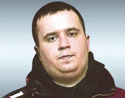 BEOGRAD: Ubijen vođa navijača Crvene Zvezde u obračunu ispred splavova BEOGRAD: Ubijen vođa navijača Crvene Zvezde u obračunu ispred splavova