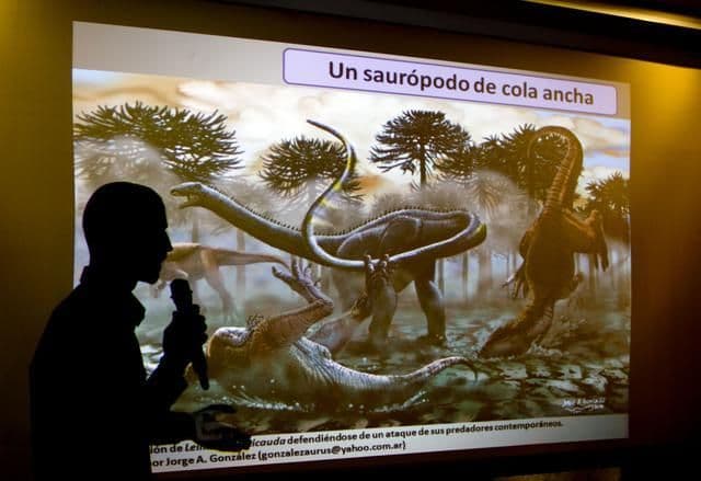 Otkriven fosil najvećeg dinosaurusa Otkriven fosil najvećeg dinosaurusa