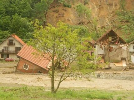 U Krupnju 200 kuća sravnjeno sa zemljom U Krupnju 200 kuća sravnjeno sa zemljom