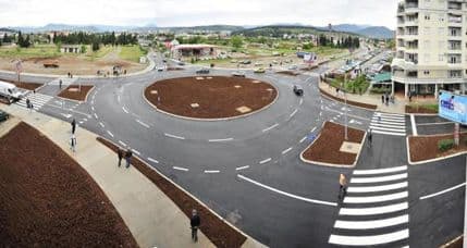 FOTO: Podgorica dobila još jedan kružni tok FOTO: Podgorica dobila još jedan kružni tok