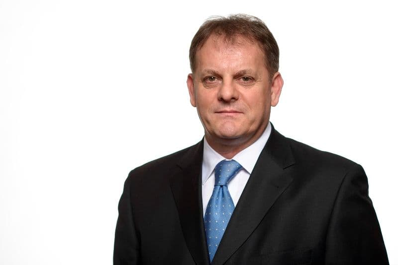 VEŠOVIĆ: Stijepović otkazao jer ne postoje pravila ni minimum ravnopravnih uslova, KOMNENIĆ: DPS strahuje kako bi se Stijepović snašao u raspravi VEŠOVIĆ: Stijepović otkazao jer ne postoje pravila ni minimum ravnopravnih uslova, KOMNENIĆ: DPS strahuje kako bi se Stijepović snašao u raspravi