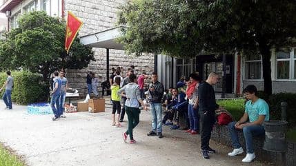 Studenti Pravnog fakulteta nastavili sa humanitarnom akcijom Studenti Pravnog fakulteta nastavili sa humanitarnom akcijom