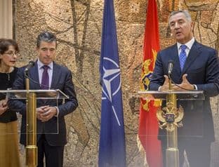 Đukanović sa Rasmusenom: Ozbiljni iskoraci ka članstvu u NATO Đukanović sa Rasmusenom: Ozbiljni iskoraci ka članstvu u NATO