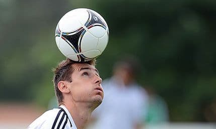 Klose cilja Ronaldov rekord Klose cilja Ronaldov rekord