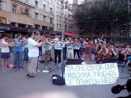 Barski violončelista održao koncert za pomoć poplavljenim područjima Barski violončelista održao koncert za pomoć poplavljenim područjima