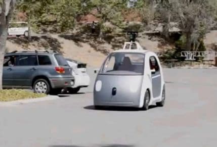 Gugl kreira auto bez vozača i kočnica Gugl kreira auto bez vozača i kočnica