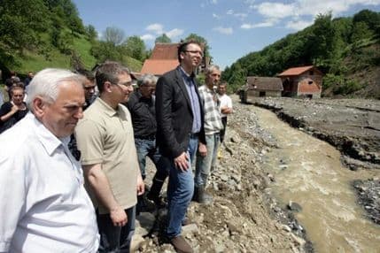 Vučić: Nerealni zahtjevi opština za nadoknadu štete Vučić: Nerealni zahtjevi opština za nadoknadu štete