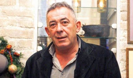 Karadžić pozvao Sulejmana da kupi stan u Budvi Karadžić pozvao Sulejmana da kupi stan u Budvi