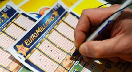 Francuz dobio na lutriji 72 miliona eura, 50 miliona poklanja Francuz dobio na lutriji 72 miliona eura, 50 miliona poklanja