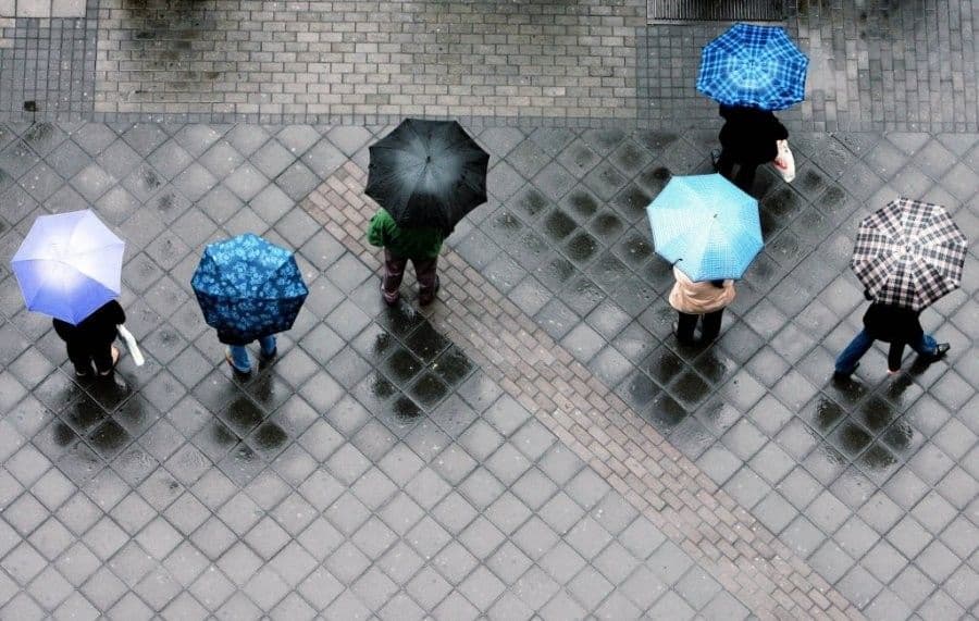 Sjutra mjestimično kiša Sjutra mjestimično kiša