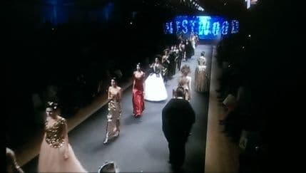 FOTO: Revija Vivijen Vestvud očarala publiku FOTO: Revija Vivijen Vestvud očarala publiku