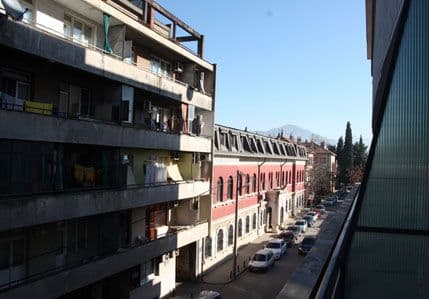 Podgorica: Bačena eksplozivna naprava na vozilo Podgorica: Bačena eksplozivna naprava na vozilo