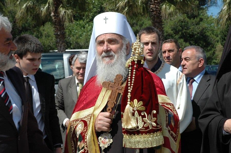 Irinej: Poplave su mnoge zbližile sa Srbijom Irinej: Poplave su mnoge zbližile sa Srbijom