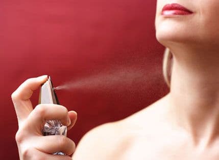 Lice postaje privlačnije uz parfem? Lice postaje privlačnije uz parfem?