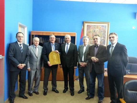 Mandić sa Nesterenkom: Crna Gora vodi pogrešnu politiku prema Rusiji Mandić sa Nesterenkom: Crna Gora vodi pogrešnu politiku prema Rusiji