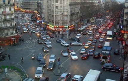 Pariz: U većini ulica ograničenje brzine na 30 km/h Pariz: U većini ulica ograničenje brzine na 30 km/h