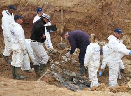 BiH: Poplava "otkriva" masovne grobnice BiH: Poplava "otkriva" masovne grobnice