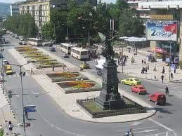 Kruševac: Bombom na policajce, povrijeđena tri lica Kruševac: Bombom na policajce, povrijeđena tri lica