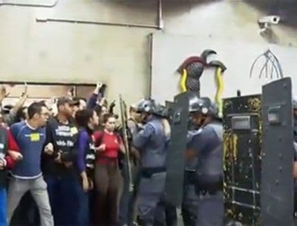Nastavlja se haos u Sao Paulu (VIDEO) Nastavlja se haos u Sao Paulu (VIDEO)