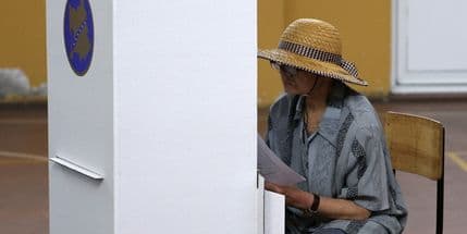 KOSOVO: Do 15 sati glasalo 27 odsto birača KOSOVO: Do 15 sati glasalo 27 odsto birača