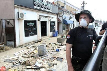 Iz Obrenovca uklonjeno 15.000 tona smeća Iz Obrenovca uklonjeno 15.000 tona smeća