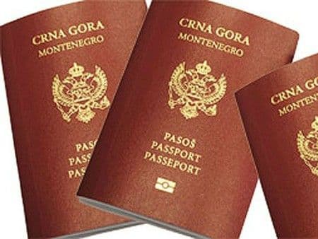 Prodavali lažne pasoše škaljarcima i kavčanima Prodavali lažne pasoše škaljarcima i kavčanima