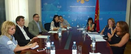 Rješavanje statusa romske populacije u Crnoj Gori Rješavanje statusa romske populacije u Crnoj Gori