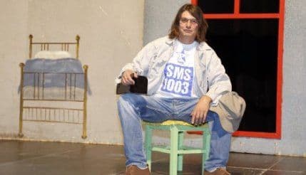 "Leteći teatar“ Ramba Amadeusa: Daska koja fali, a život znači "Leteći teatar“ Ramba Amadeusa: Daska koja fali, a život znači