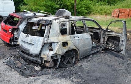 Izgorjelo vozilo Dragana Perovića, vlasnika hotela “Hemera” (VIDEO) Izgorjelo vozilo Dragana Perovića, vlasnika hotela “Hemera” (VIDEO)