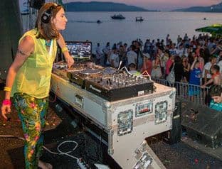 DJ Sophie: Raduje me što mladi sve više slušaju elektronsku muziku DJ Sophie: Raduje me što mladi sve više slušaju elektronsku muziku