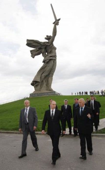 Putin hoće da se Volgogradu vrati ime Staljingrad Putin hoće da se Volgogradu vrati ime Staljingrad