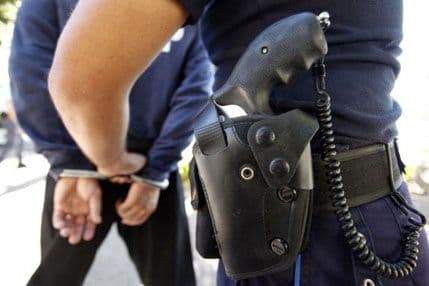 Kineska državljanka uhapšena zbog pokušaja podmićivanja Kineska državljanka uhapšena zbog pokušaja podmićivanja