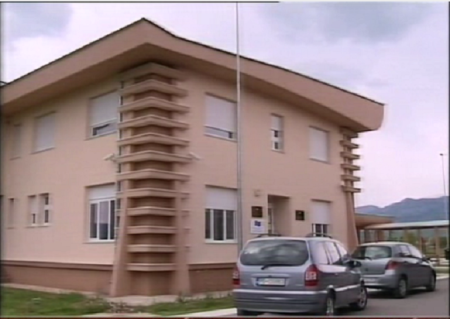 Od 379 zahtjeva za azil odobreno 10 Od 379 zahtjeva za azil odobreno 10