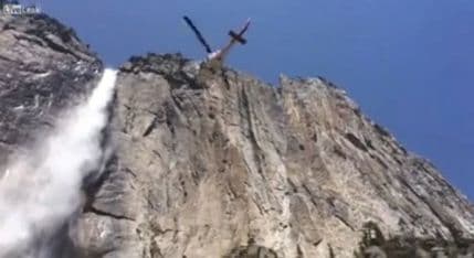 VIDEO: Spektakularno spasavanje planinara koji je upao u brzake VIDEO: Spektakularno spasavanje planinara koji je upao u brzake