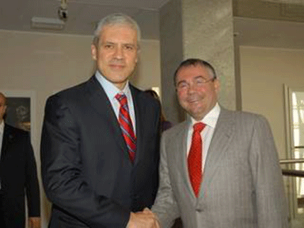 Mića Jovanović tvrdi da su ga reketirali Veran Matić, Blic i Kurir Mića Jovanović tvrdi da su ga reketirali Veran Matić, Blic i Kurir