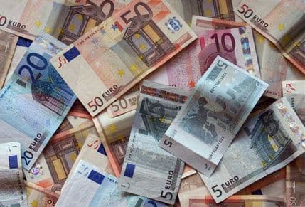 Počela isplata socijalnih naknada Počela isplata socijalnih naknada