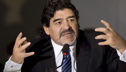 Maradona bijesan na Brazilce jer ga nijesu puštili na Marakanu! Maradona bijesan na Brazilce jer ga nijesu puštili na Marakanu!