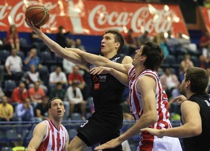 Partizan poveo protiv Zvezde 2-1 Partizan poveo protiv Zvezde 2-1