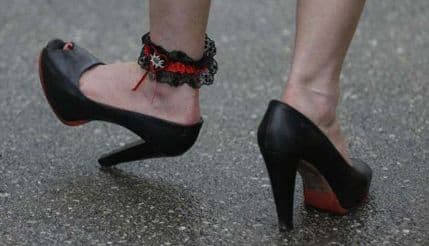 Poslanik Dume za zabranu visokih potpetica, patika, mokasina Poslanik Dume za zabranu visokih potpetica, patika, mokasina