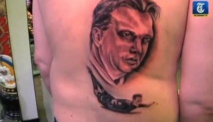 Navijač istetovirao Van Persija na leđima Navijač istetovirao Van Persija na leđima