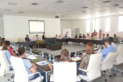 Učesnici AmCham programa stažiranja učili o preduzetništvu Učesnici AmCham programa stažiranja učili o preduzetništvu