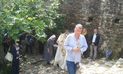 Misa i euharistijska procesija na ostacima manastira Ratac Misa i euharistijska procesija na ostacima manastira Ratac
