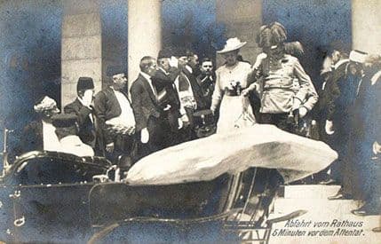 U Sarajevu modni performans “Sarajevski atentat” U Sarajevu modni performans “Sarajevski atentat”