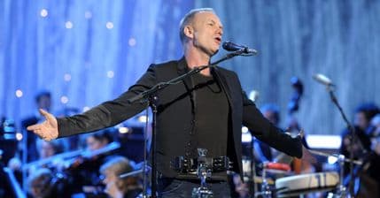 Sting skoro potpuno gluv Sting skoro potpuno gluv