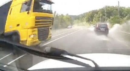 Za dlaku izbjegao sudar sa kamionom Za dlaku izbjegao sudar sa kamionom