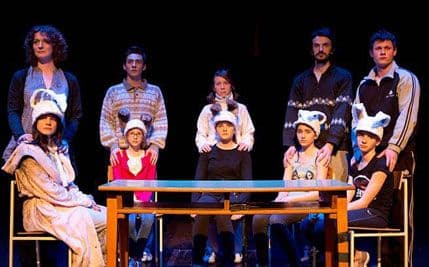 GRAD TEATAR: "Aleksandra Zec" gostuje u Budvi GRAD TEATAR: "Aleksandra Zec" gostuje u Budvi