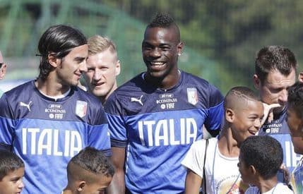 Baloteli ostaje u Milanu Baloteli ostaje u Milanu