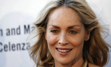 Šeron Stoun: Nisam u vezi sa Banderasom Šeron Stoun: Nisam u vezi sa Banderasom